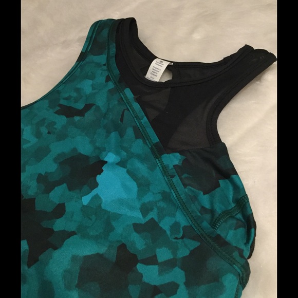 NWT Lululemon Meshed Up Tank - Picture 3 of 6