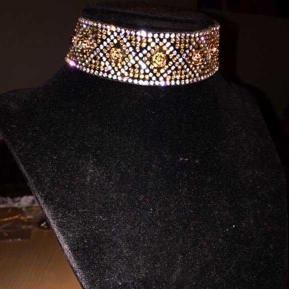 •SALE✨•LAST ONE! Queen Crystal Choker - Picture 4 of 6