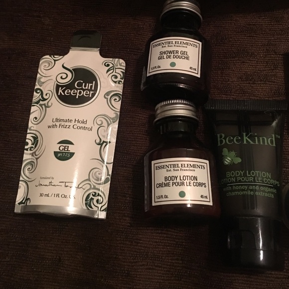 Assorted makeup - Picture 4 of 4