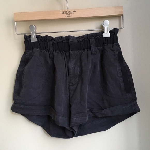 American Eagle Outfitters Pants - American Eagle Shorts!