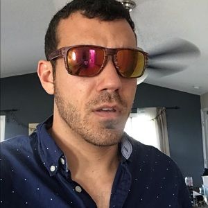 Meet your Posher, Max