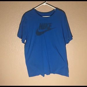 Nike tee