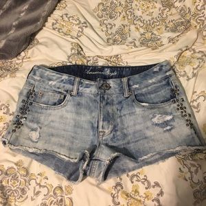 American Eagle light wash shorts