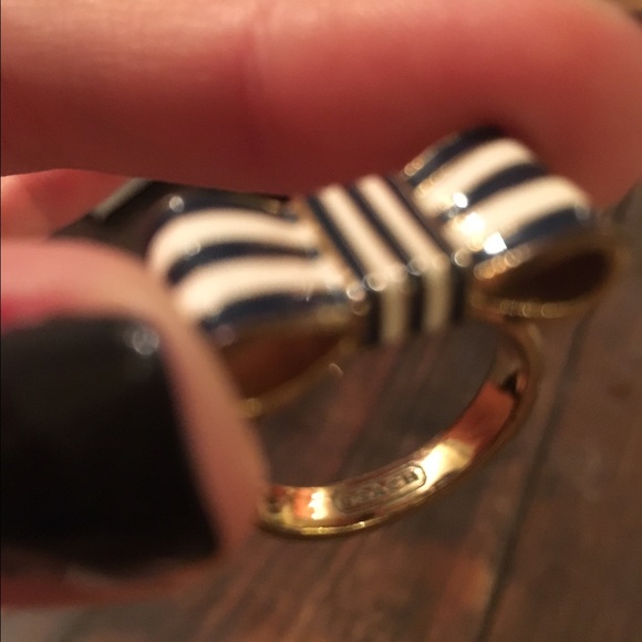 Coach ring - Picture 2 of 2