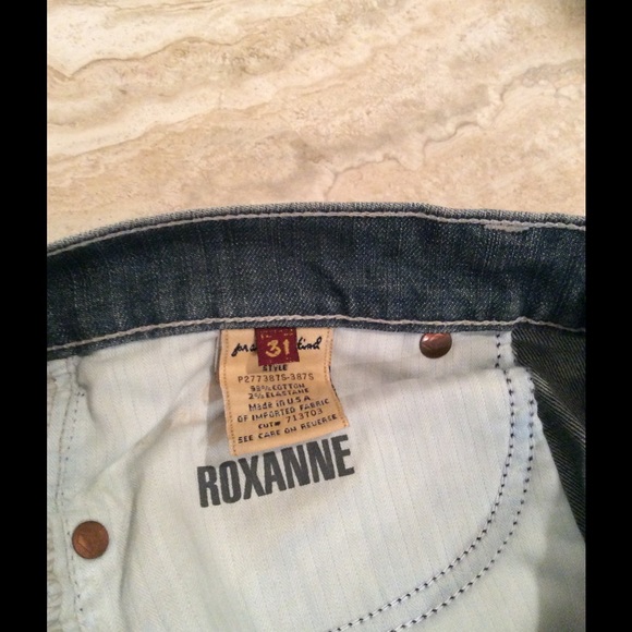 7 For All Man Kind Roxanne Cropped Knee Shorts - Picture 3 of 4