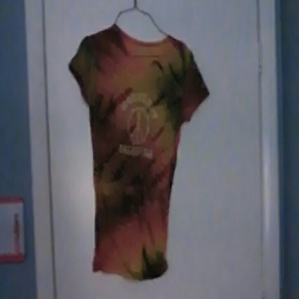 Tee