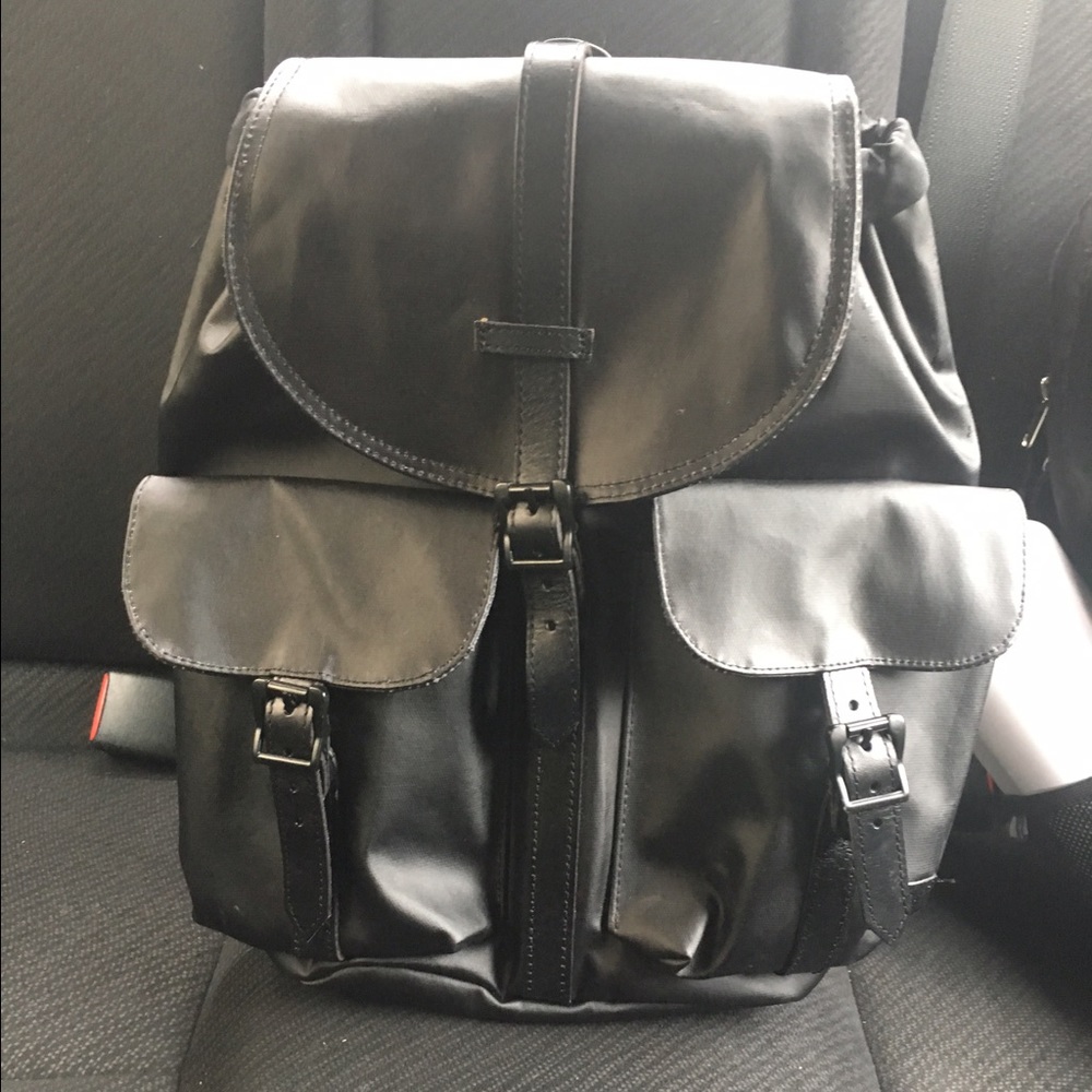 Black Herschel Backpack Women's