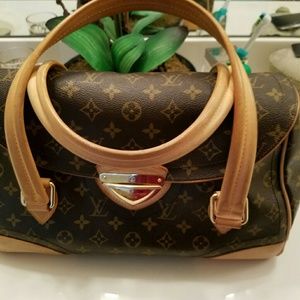 Authentic Louis Vuitton shoulder bag