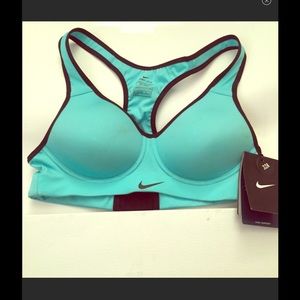 🔻price drop🔻Nike pro 360