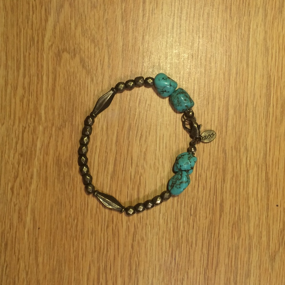 AE turquoise bead bracelet