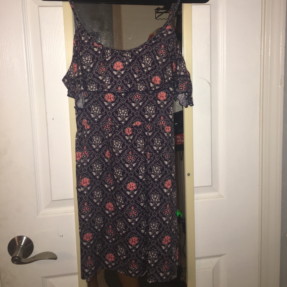 Hollister of the shoulder sundress