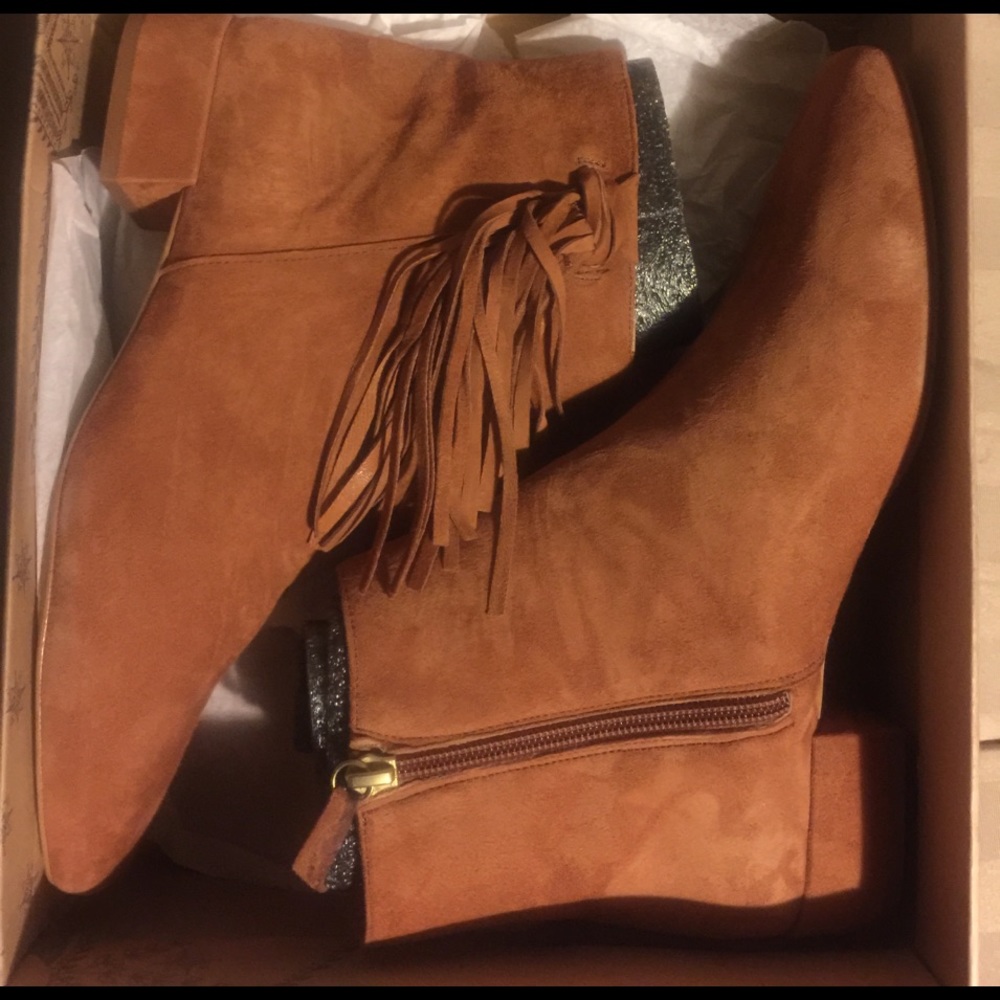 Spring in Paris fringe booties