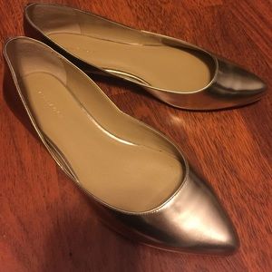 Ann Taylor  flats