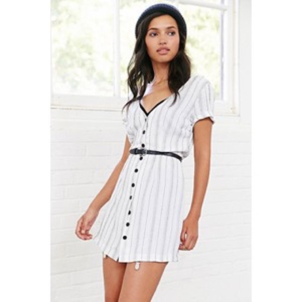 🚫SOLD🚫 BDG Crepe Stripe mini dress
