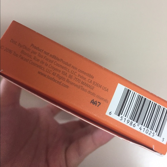 Too Faced Sweet Peach Eyeshadow Palette - Picture 7 of 8