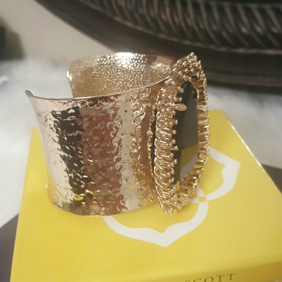 SOLD Kendra Scott Bracelet - Picture 3 of 6