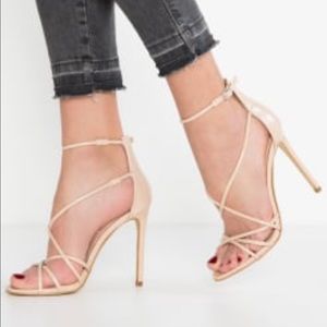 🎉FLASH SALE Steve Madden Nude Strappy Satire Heel