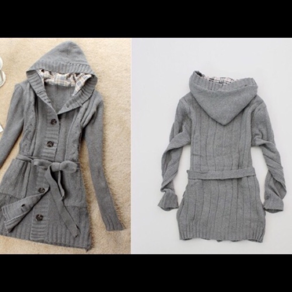 SOLD - Old Navy Sweater-NWOT