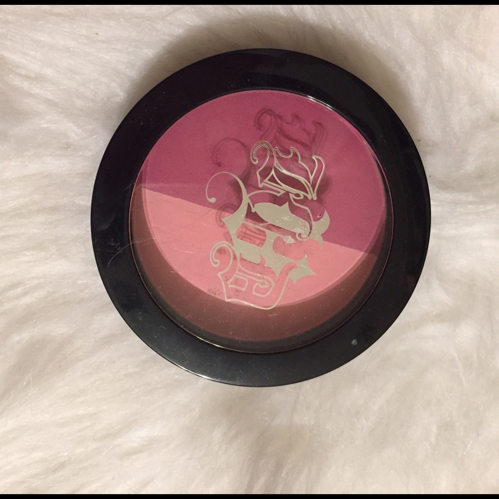 Kat Von D shade+light blush