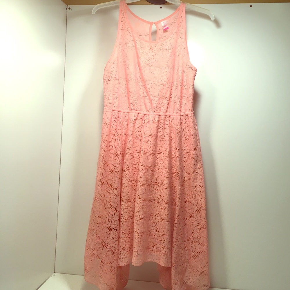 Peach lace shark tooth dress with sweetheart line