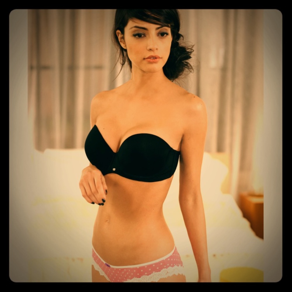 NWOT Black Strapless Calvin Klein Bra