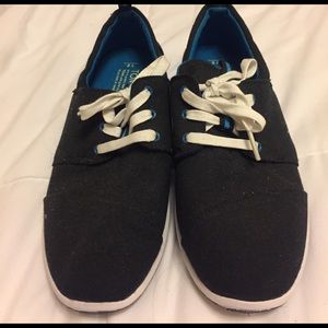 Toms shoes