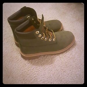 Olive green big kids authenic Timberland's