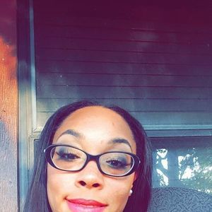 Meet your Posher, Monesha