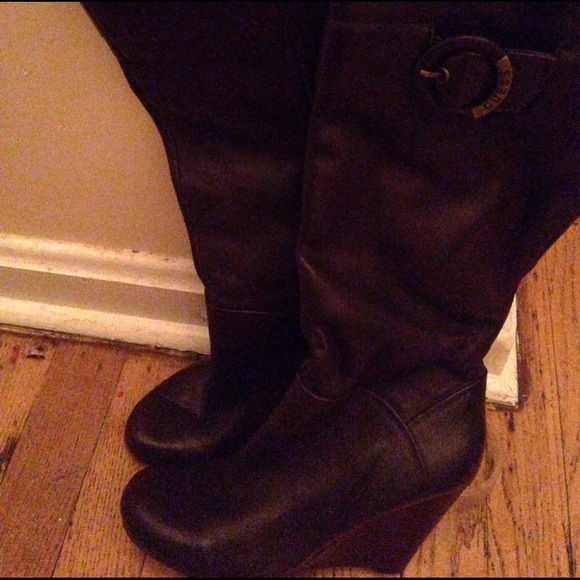 Guess Shoes - Ladies guess leather boots like new