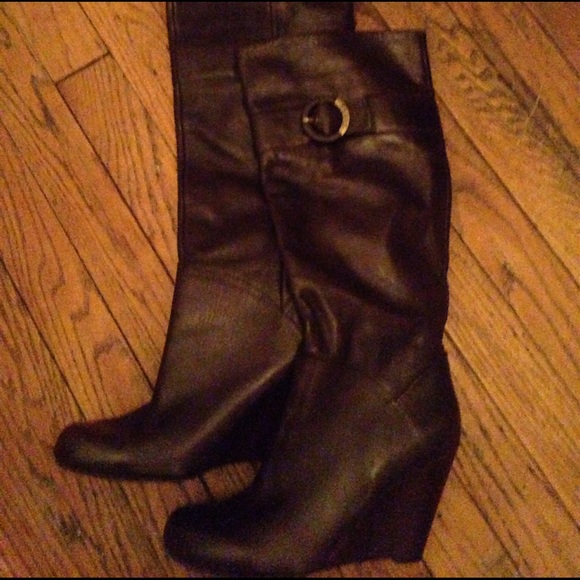 Ladies guess leather boots like new - Picture 2 of 4