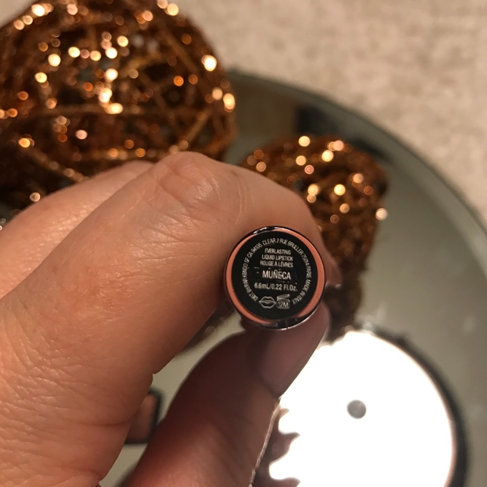 ππKat Von D - Muneca Liquid Lipstick! ππ - Picture 5 of 8
