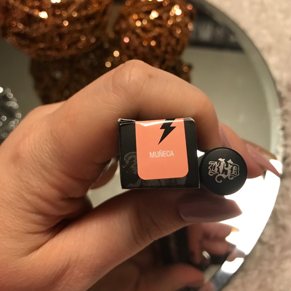 ππKat Von D - Muneca Liquid Lipstick! ππ - Picture 6 of 8