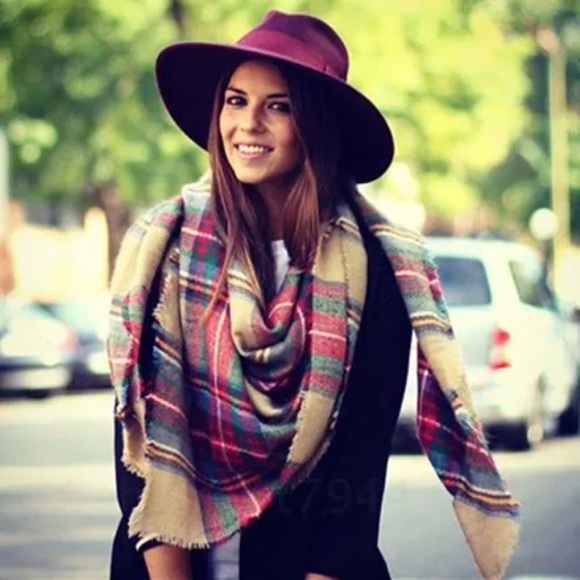 New TARTAN Plaid Blanket Scarf - Picture 3 of 7