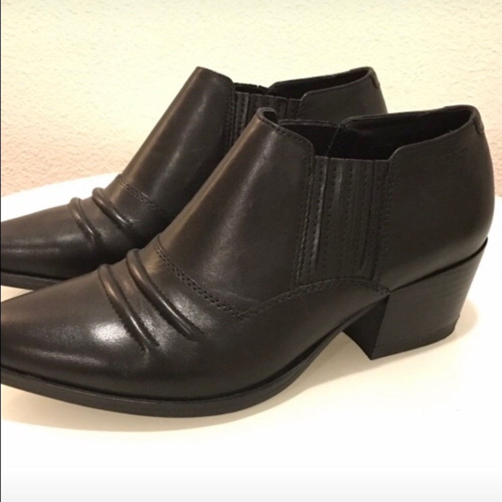 Vagabond western ankle boots