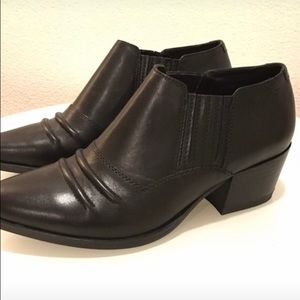 Vagabond western ankle boots