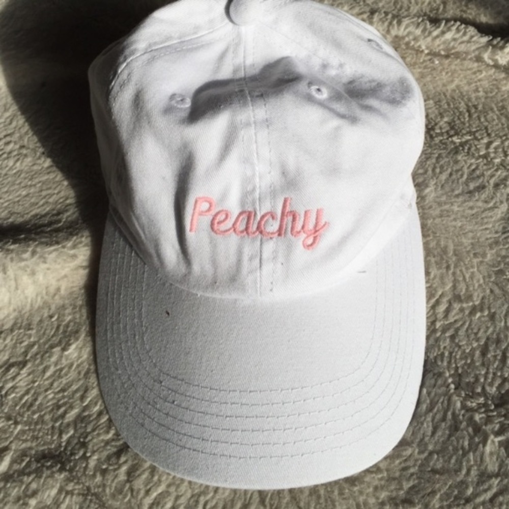 Brandy Melville "peachy" hat