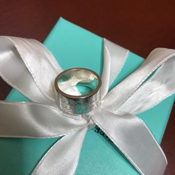 Tiffany & Co. wide notes ring size 7 - Picture 2 of 5