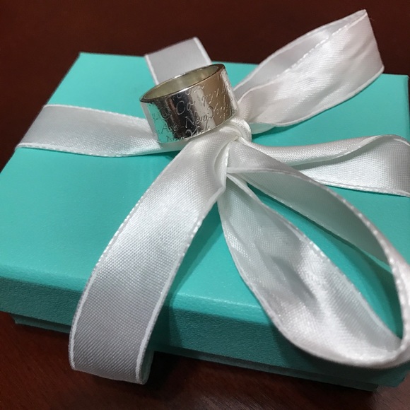 Tiffany & Co. wide notes ring size 7 - Picture 4 of 5