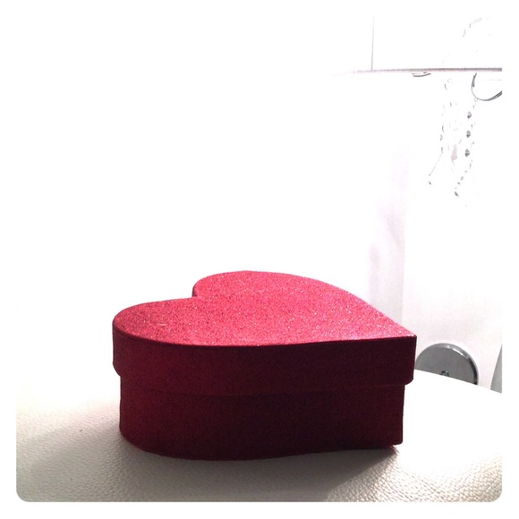 Box - Picture 2 of 2