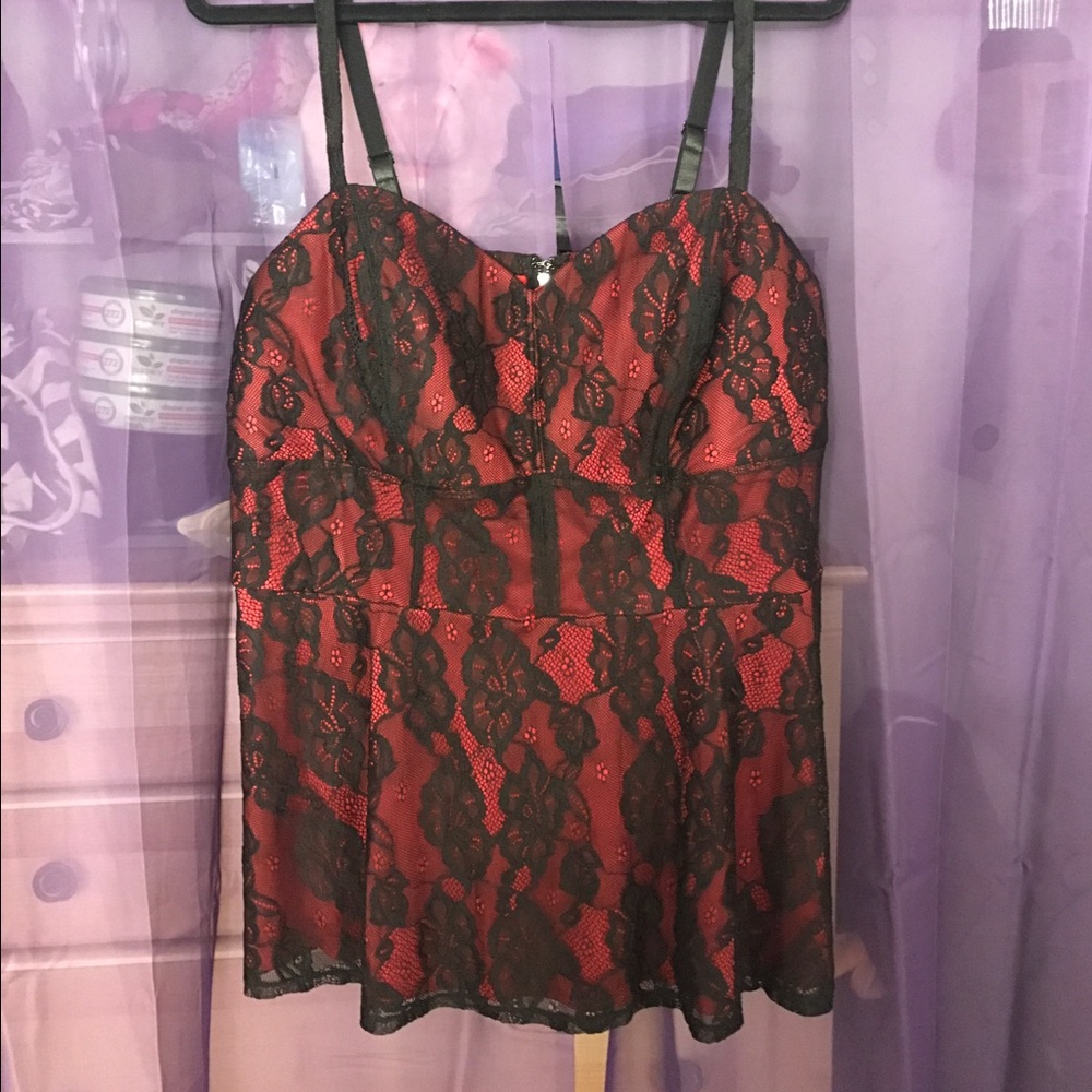 🎀Sexy Torrid Red Lace Tank🎀