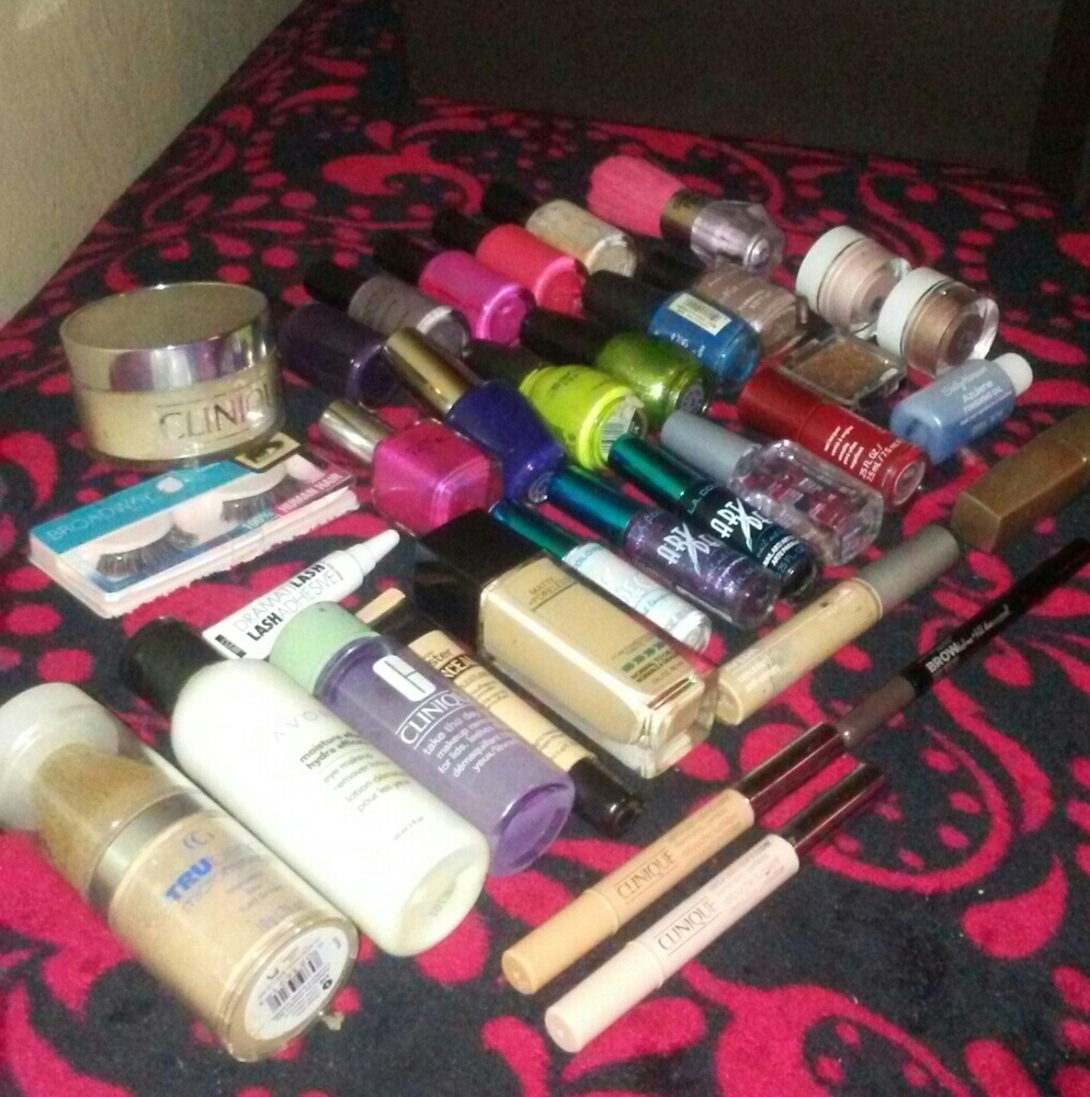 CLINIQUE, MARK KAY, AVON, COVER GIRL, ETC