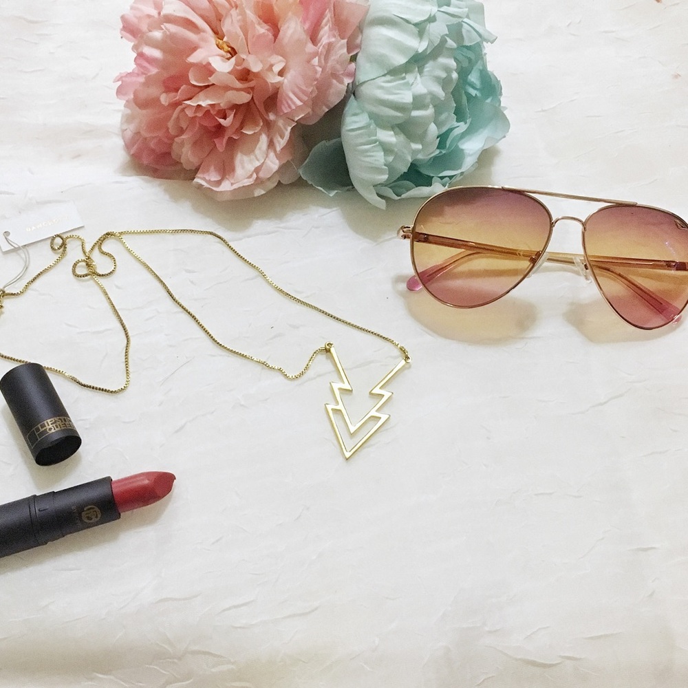 ⭐️Bancroft Long Chevron Necklace⭐️