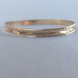 Real 18k Vintage Gold Bangle