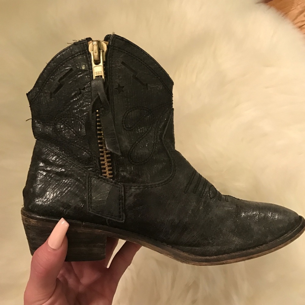 Steve Madden Black Ankle Boot