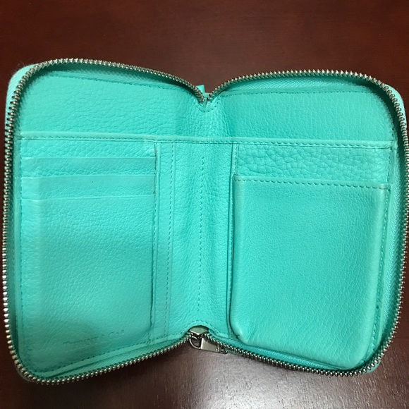Reserved -Tiffany & Co. zippered wallet - Picture 4 of 7