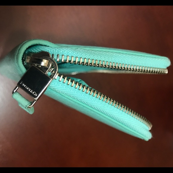 Reserved -Tiffany & Co. zippered wallet - Picture 7 of 7
