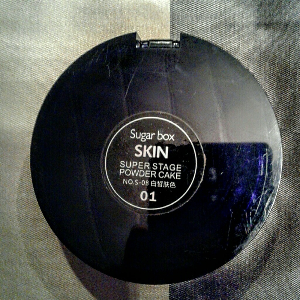 TONI R. FACE POWDER.NOT FOR SALE - Picture 3 of 5