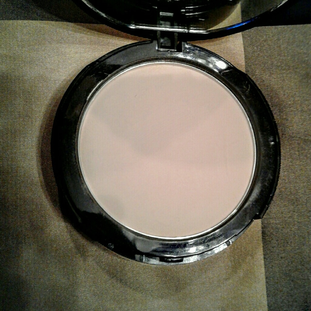 TONI R. FACE POWDER.NOT FOR SALE - Picture 4 of 5