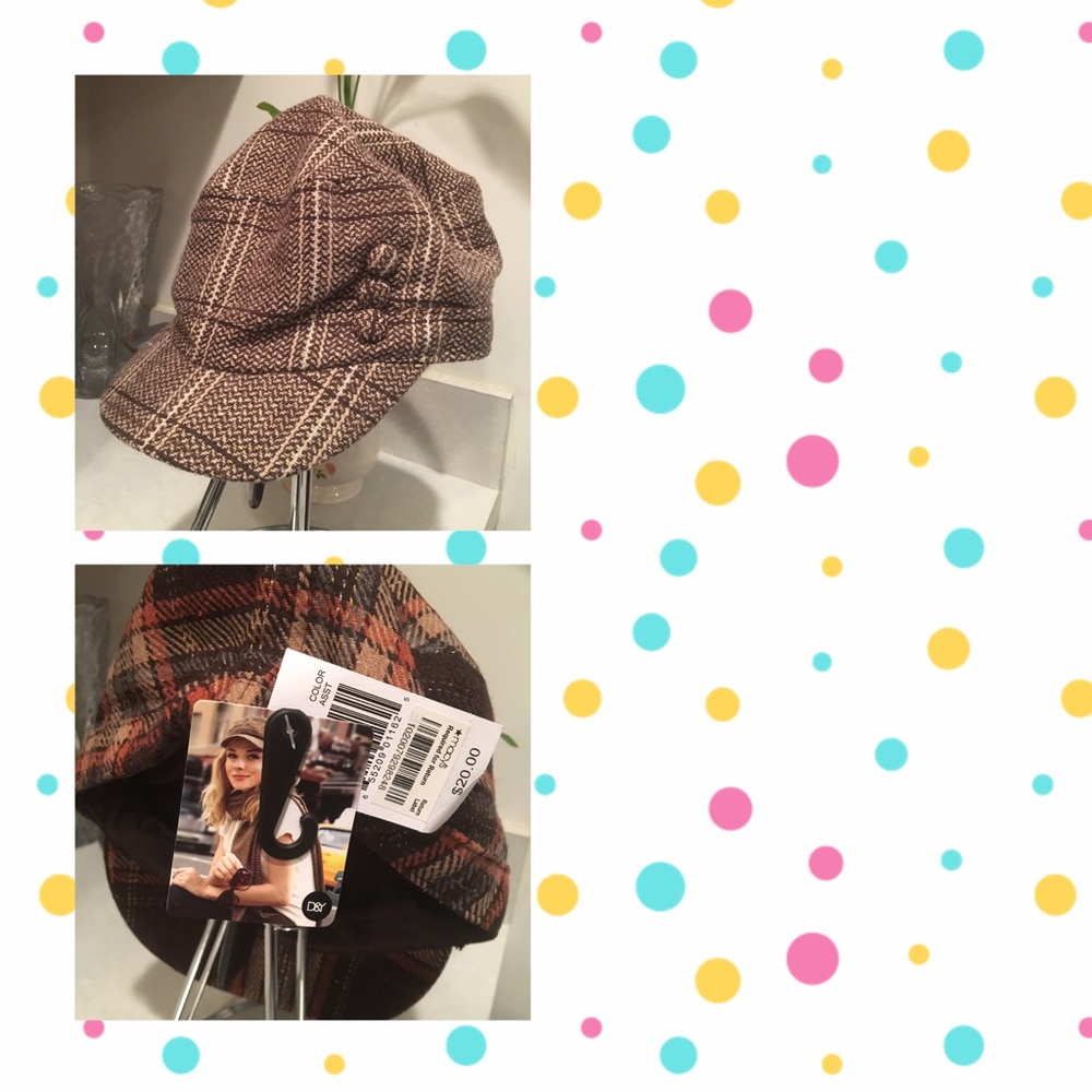 Lot of 2 Women's David & Young stylish newsboy hat
