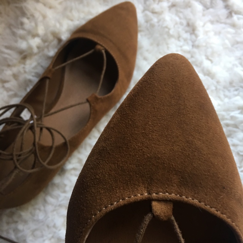 Faux suede pointed flats🕷